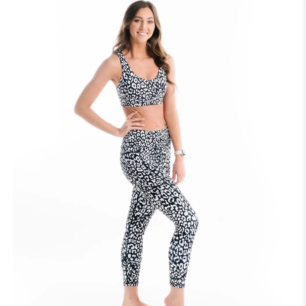 Black/White Leopard Zyia Light n Tight Hi-rise 7/8 24"